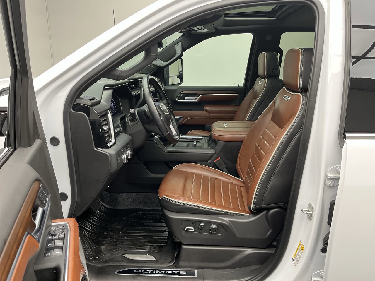 Certified 2024 GMC Sierra 2500 Denali Ultimate image 3