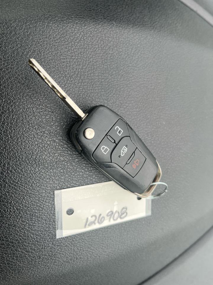 Used 2021 Ford Transit Connect XLT image 20