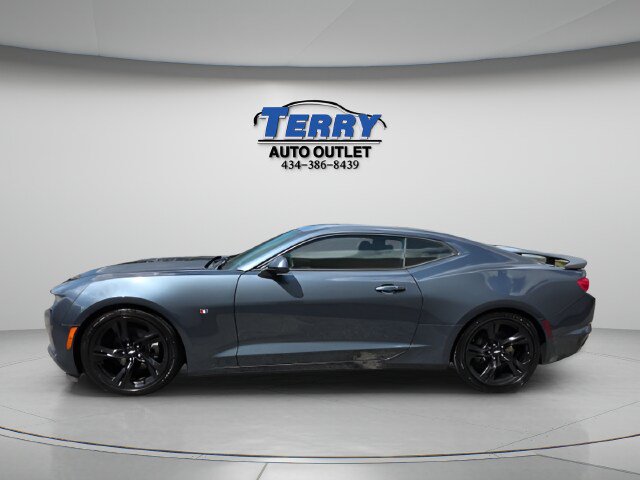 Used 2019 Chevrolet Camaro LT w/ Technology Package RWD image 5