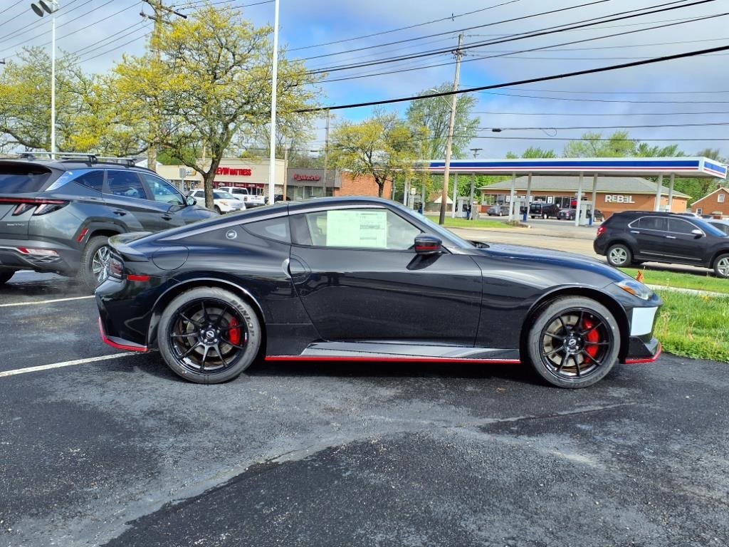 New 2025 Nissan Z NISMO w/ Floor Mat Package image 4