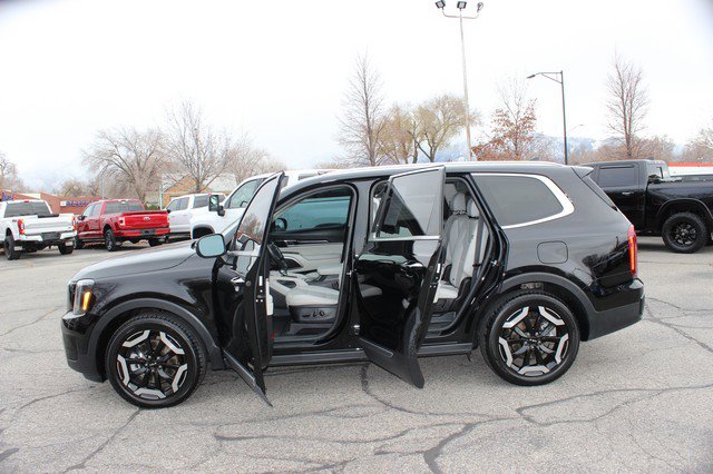 Used 2023 Kia Telluride S w/ S Sunroof Package image 7