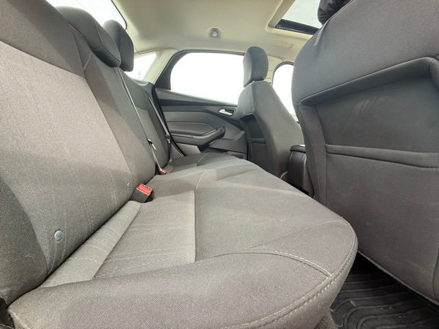 Used 2017 Ford Focus SEL image 25