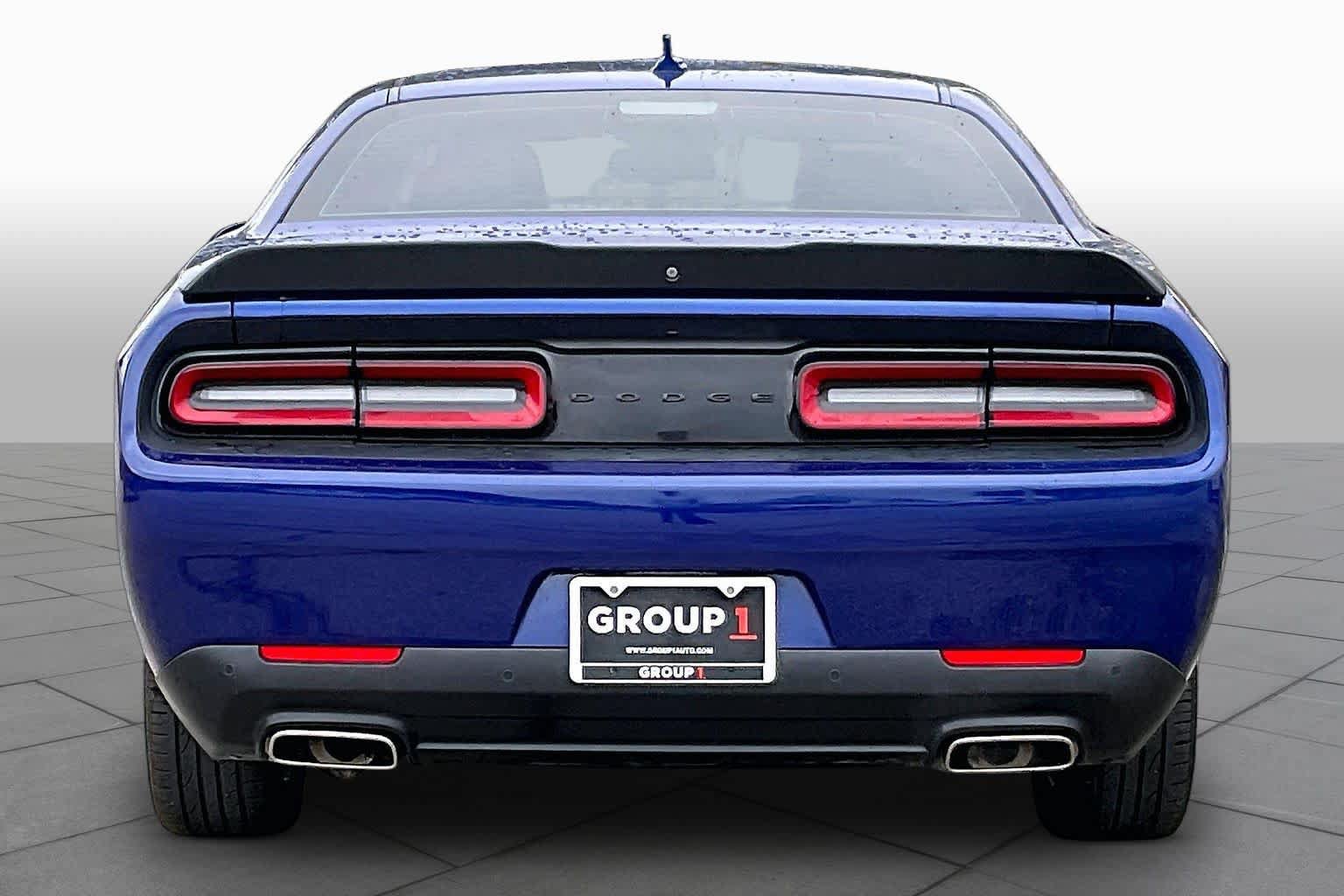 Used 2022 Dodge Challenger SXT w/ Plus Package RWD image 5