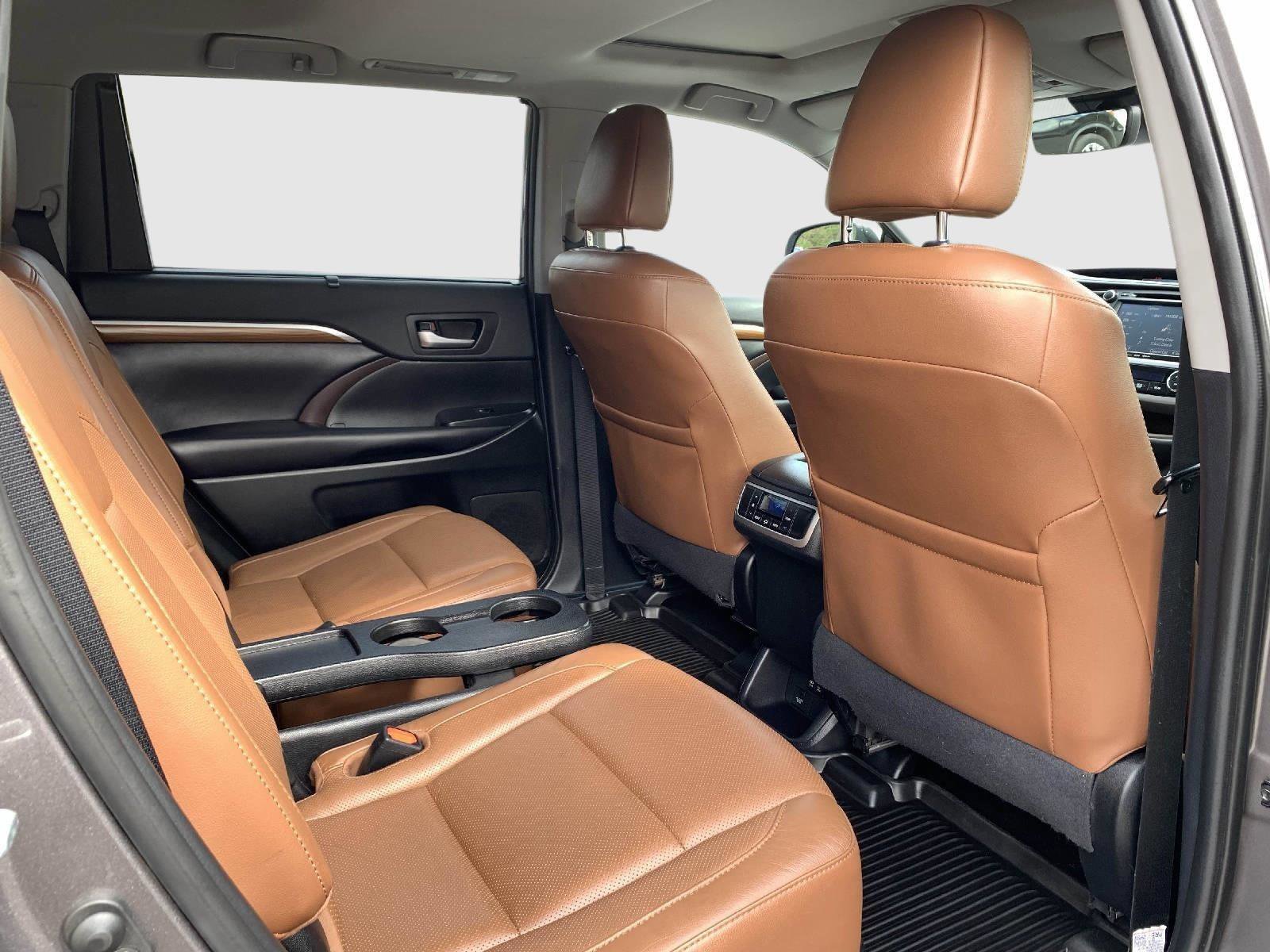 Used 2019 Toyota Highlander Limited AWD/4WD image 46