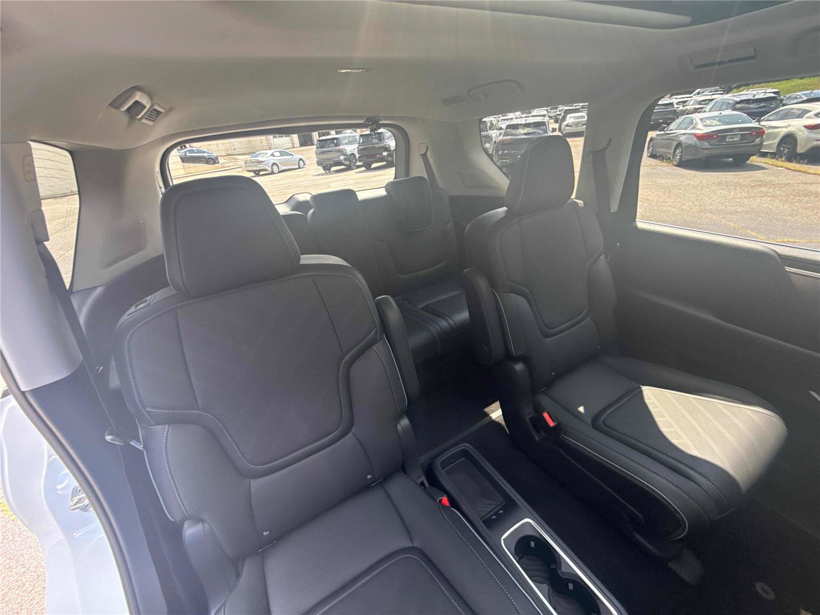 New 2027 INFINITI QX80 Luxe w/ Cargo Package RWD image 31