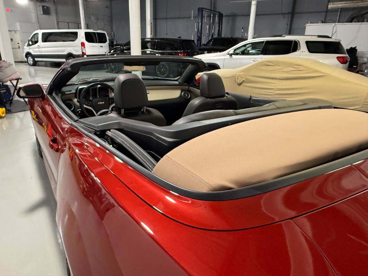 Used 2015 Chevrolet Camaro LT RWD image 9