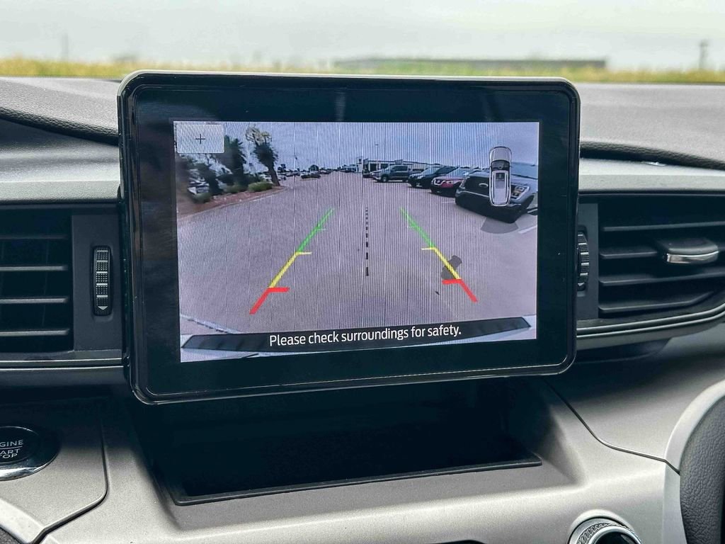 Used 2022 Ford Explorer XLT RWD image 32