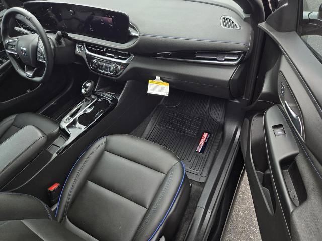 Used 2025 Buick Envista Sport Touring w/ Experience Buick Package FWD image 7