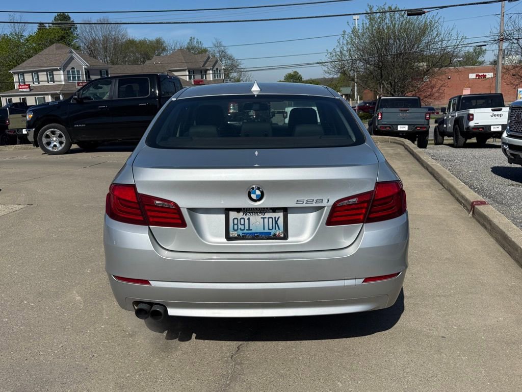 Used 2012 BMW 528i xDrive Sedan image 7