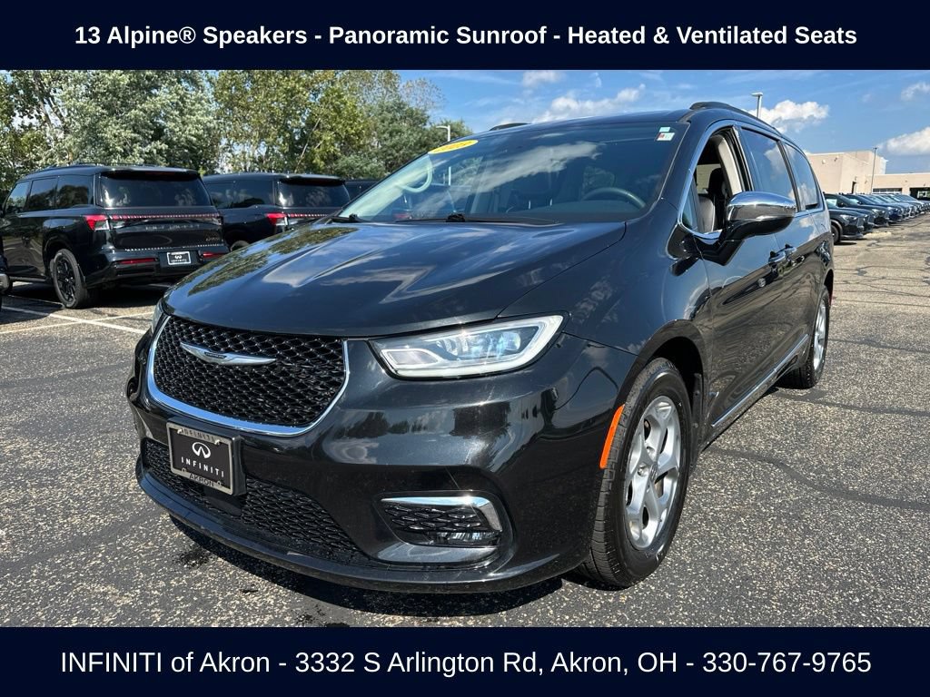 Used 2023 Chrysler Pacifica Limited FWD image 1