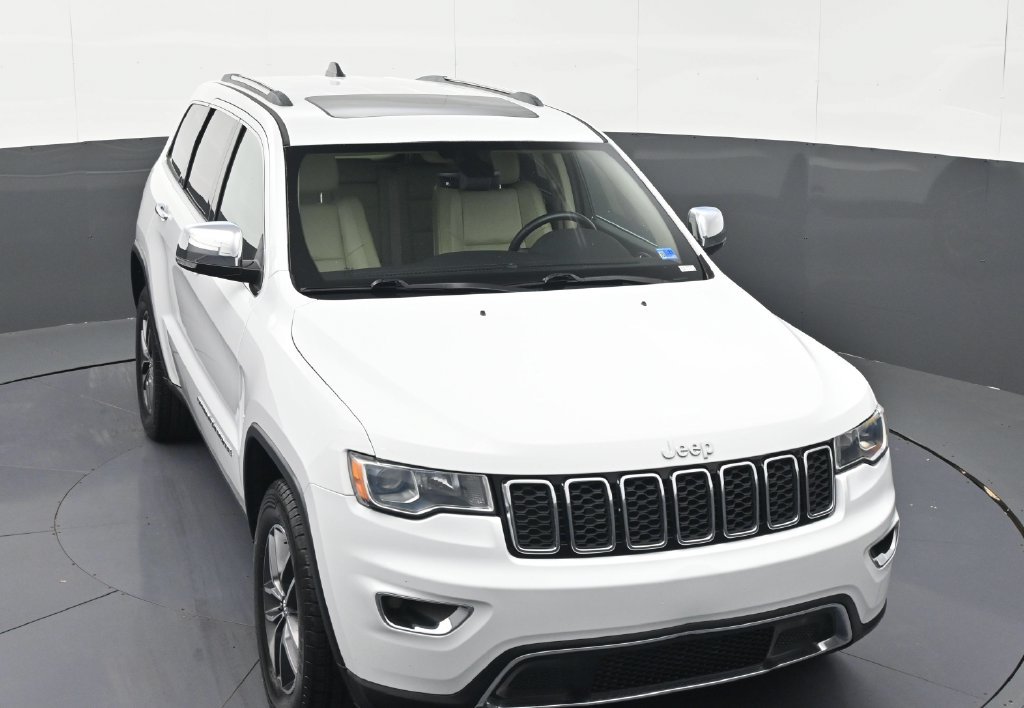 Used 2018 Jeep Grand Cherokee Limited AWD/4WD image 29