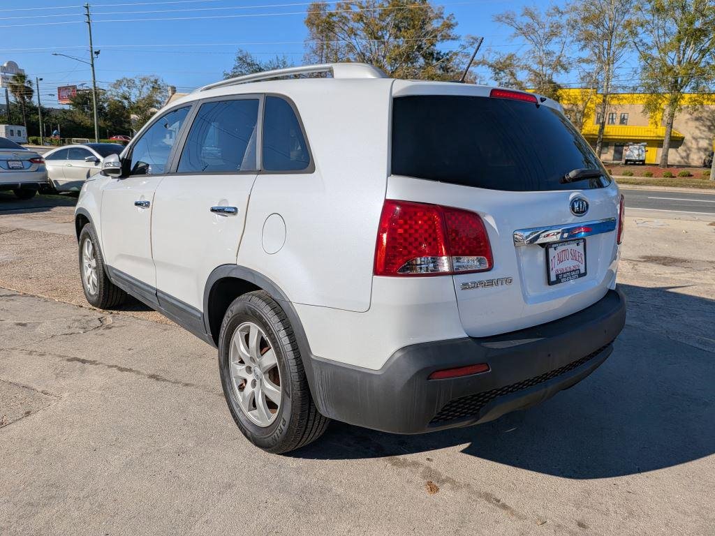 Used 2013 Kia Sorento LX w/ Convenience Pkg image 7