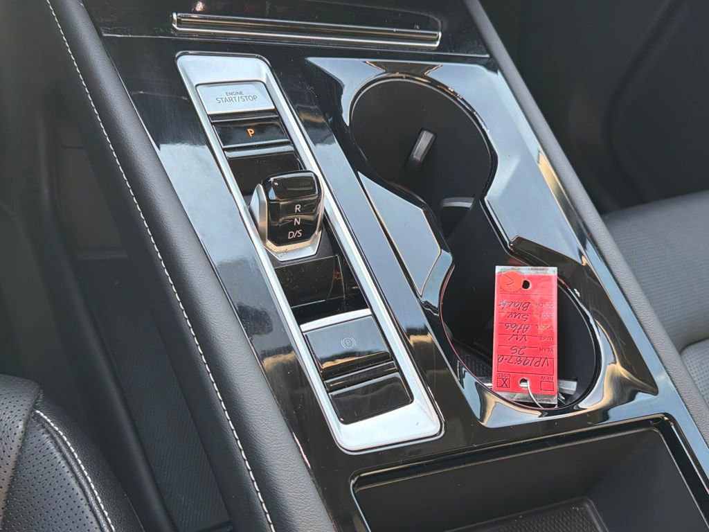 Used 2025 Volkswagen Atlas SEL image 26