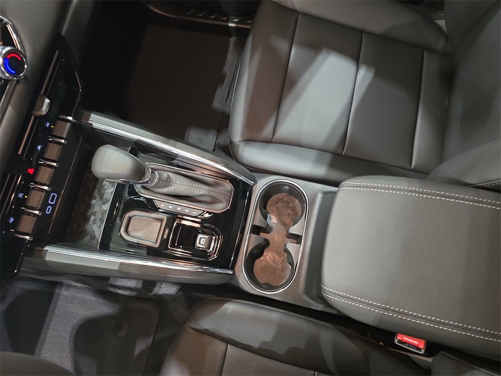 New 2026 GMC Canyon Elevation w/ Convenience Package image 25