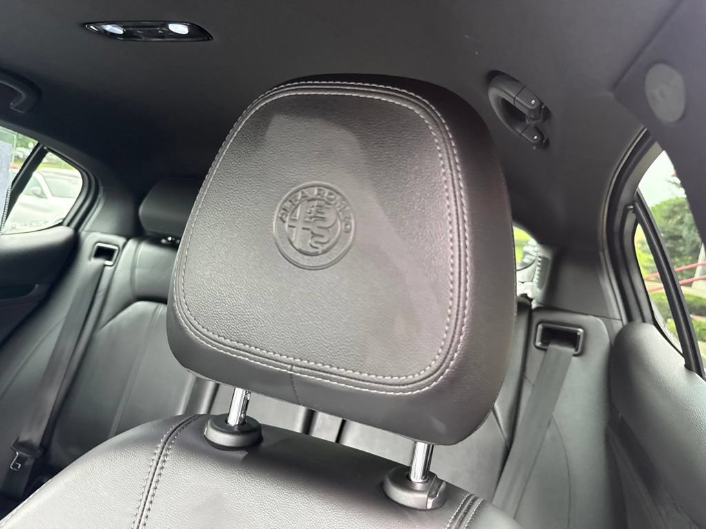 Used 2023 Alfa Romeo Stelvio Sprint AWD/4WD image 33