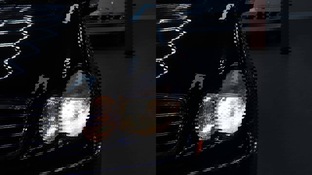 Used 2003 Mercedes-Benz C 230 Sedan image 10