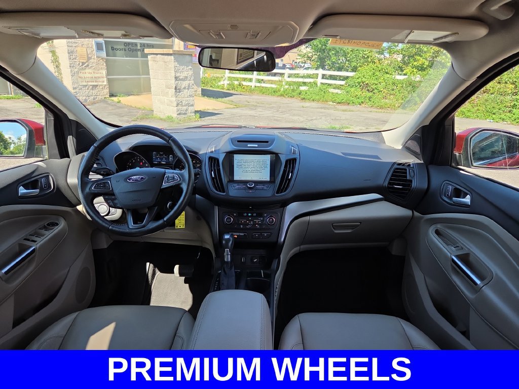 Used 2017 Ford Escape SE w/ SE Leather Comfort Package AWD/4WD image 14