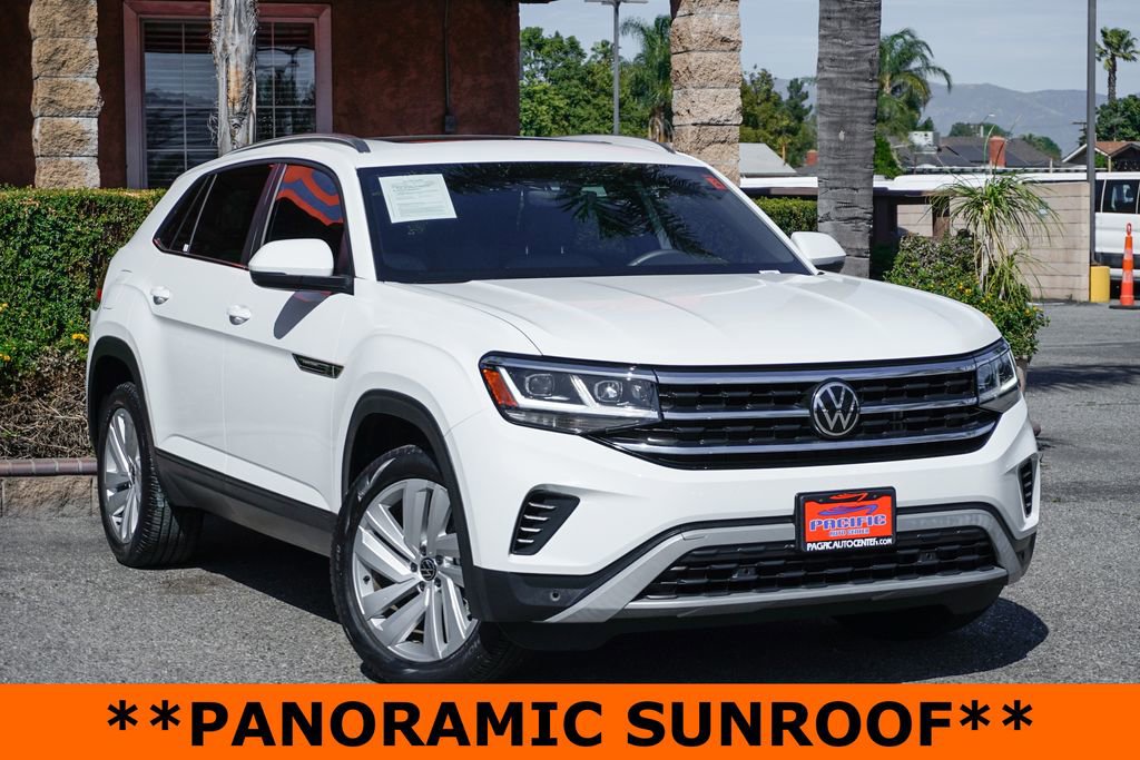 Used 2023 Volkswagen Atlas Cross Sport SE image 2