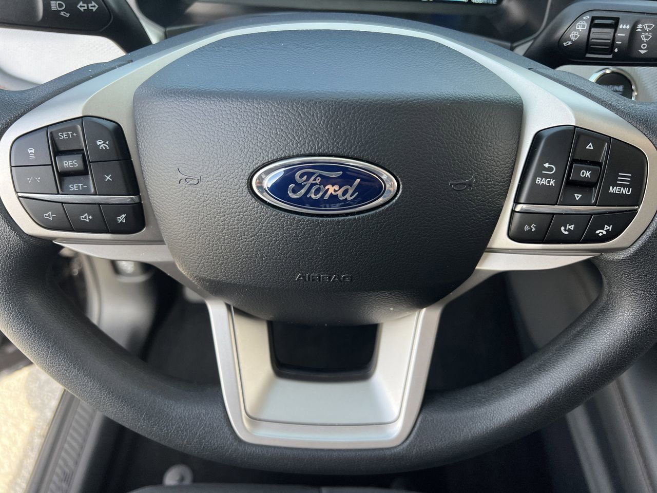 New 2026 Ford Explorer Active RWD image 10