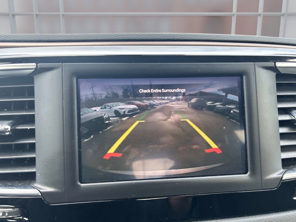 Used 2023 Chrysler Voyager LX image 28