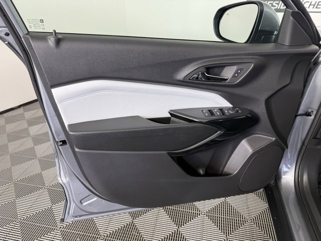 New 2025 Chevrolet Trax LT w/ Driver Confidence Package image 11