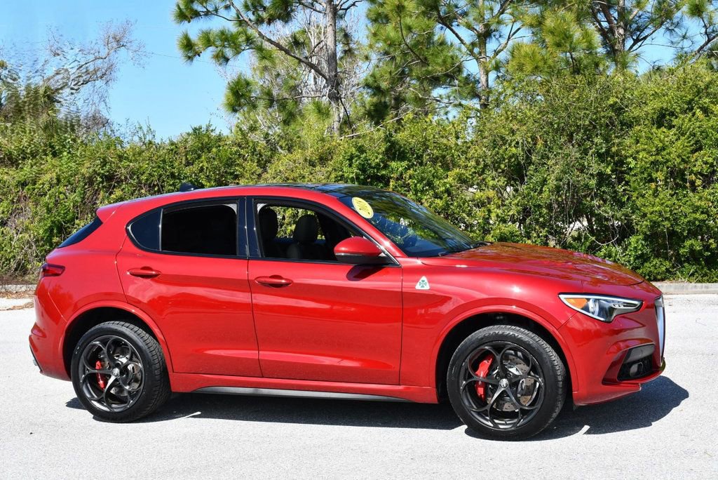 Used 2018 Alfa Romeo Stelvio Quadrifoglio w/ Driver Assist Dynamic Package image 39