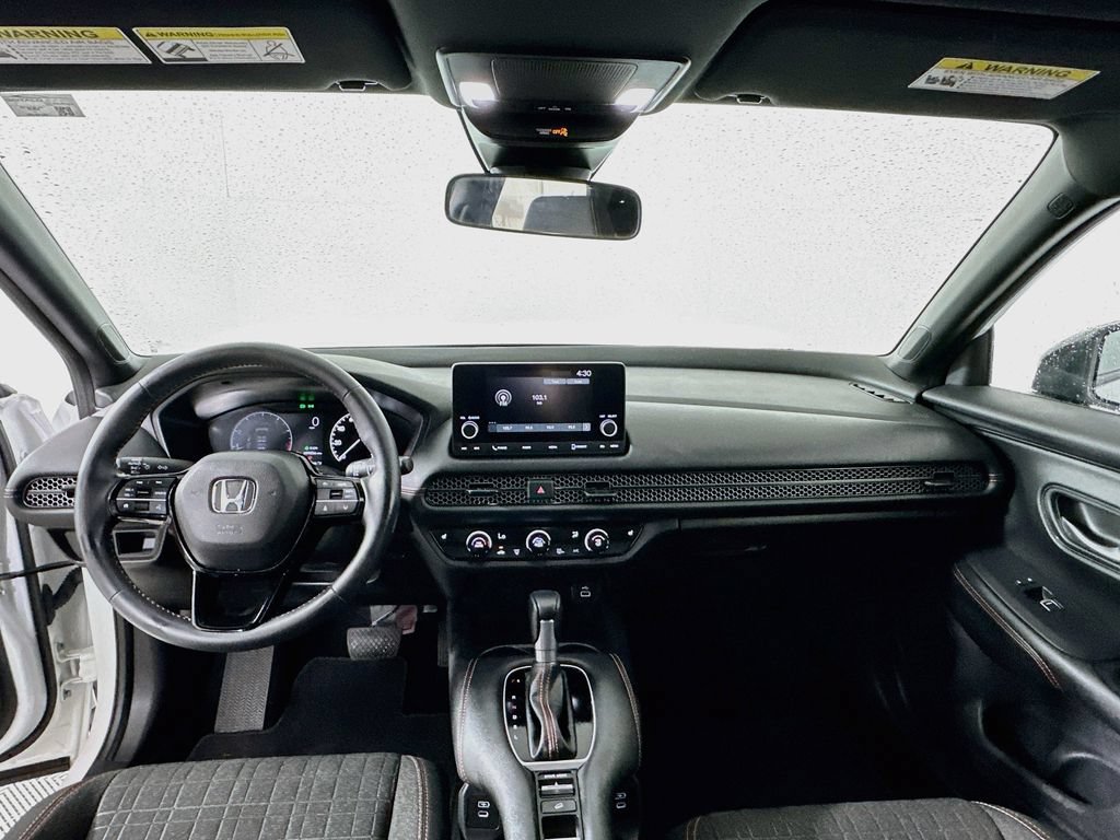 Certified 2025 Honda HR-V Sport image 3