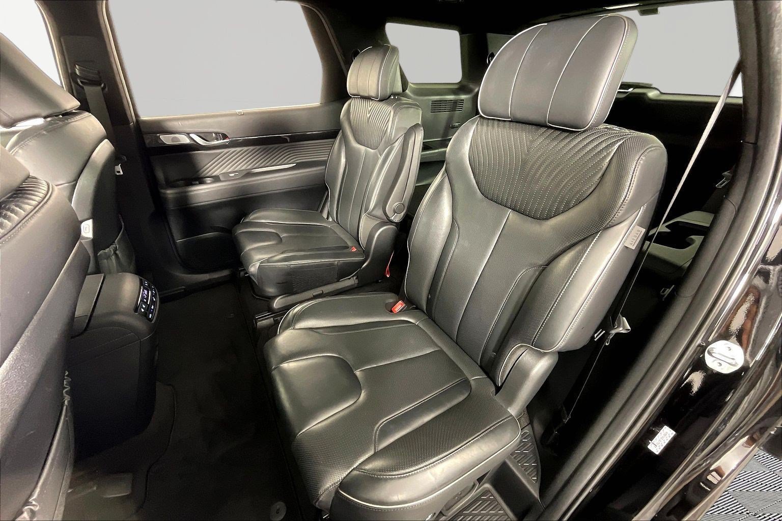Used 2024 Hyundai Palisade Calligraphy FWD image 22