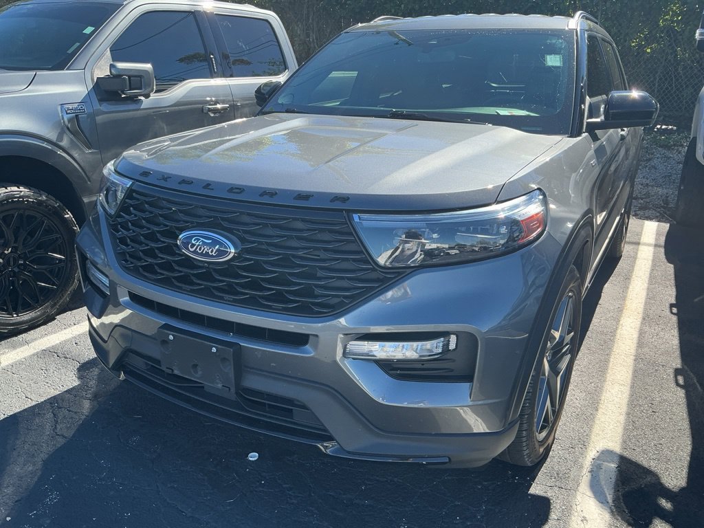 Used 2022 Ford Explorer ST-Line AWD/4WD image 2