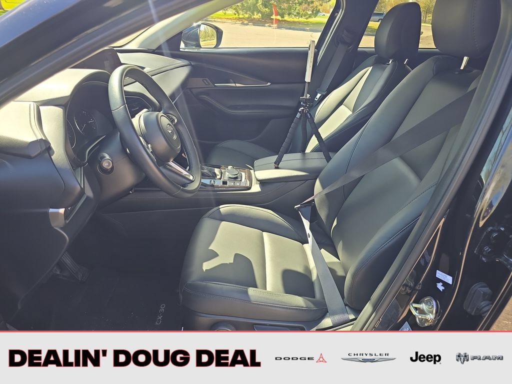 Used 2025 MAZDA CX-30 AWD 2.5 S w/ Select Sport Pkg image 9
