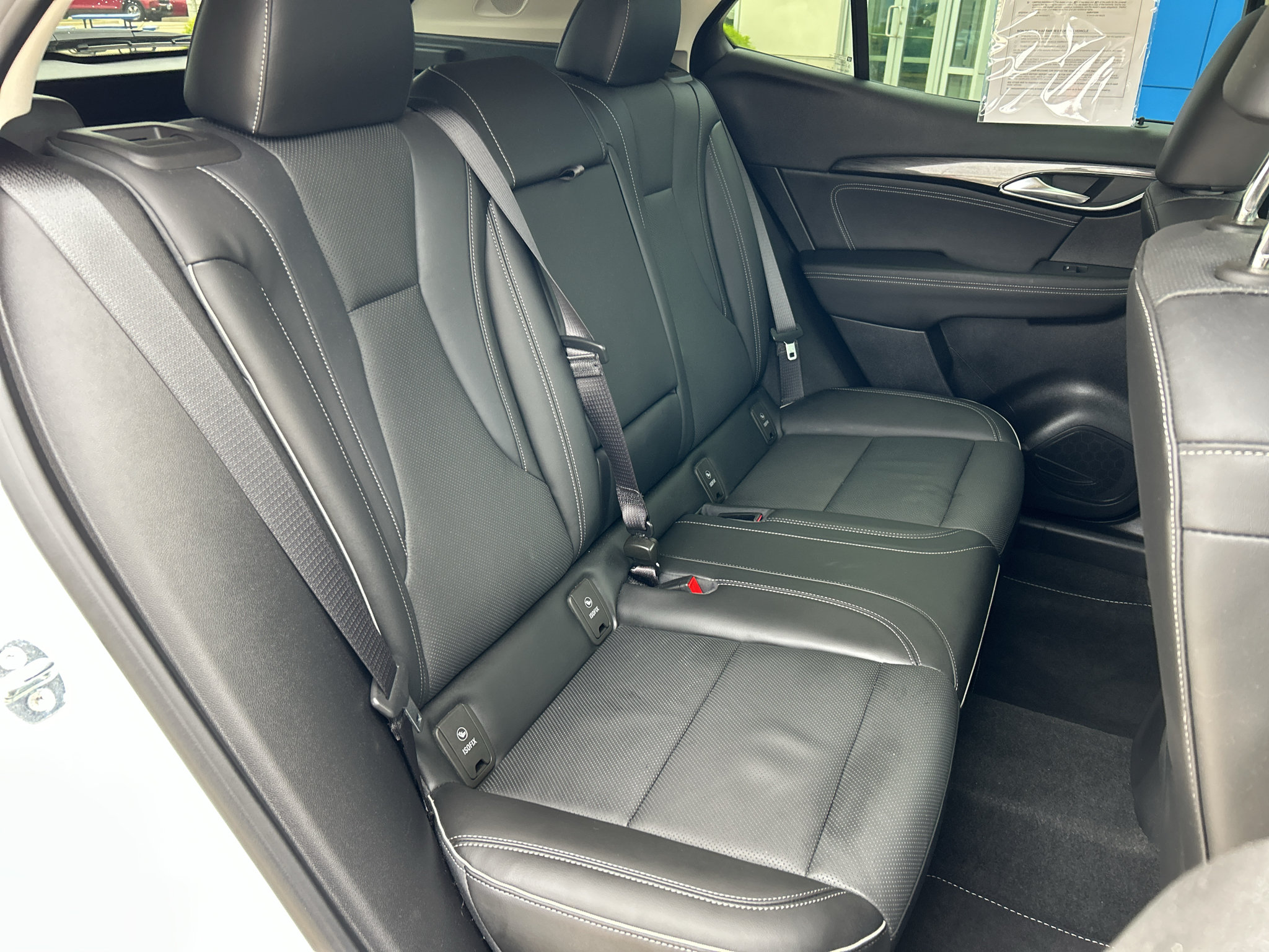 Used 2023 Buick Envision Essence AWD/4WD image 22