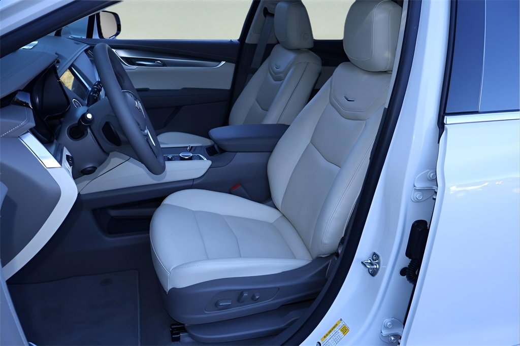 New 2026 Cadillac XT5 Premium Luxury image 12