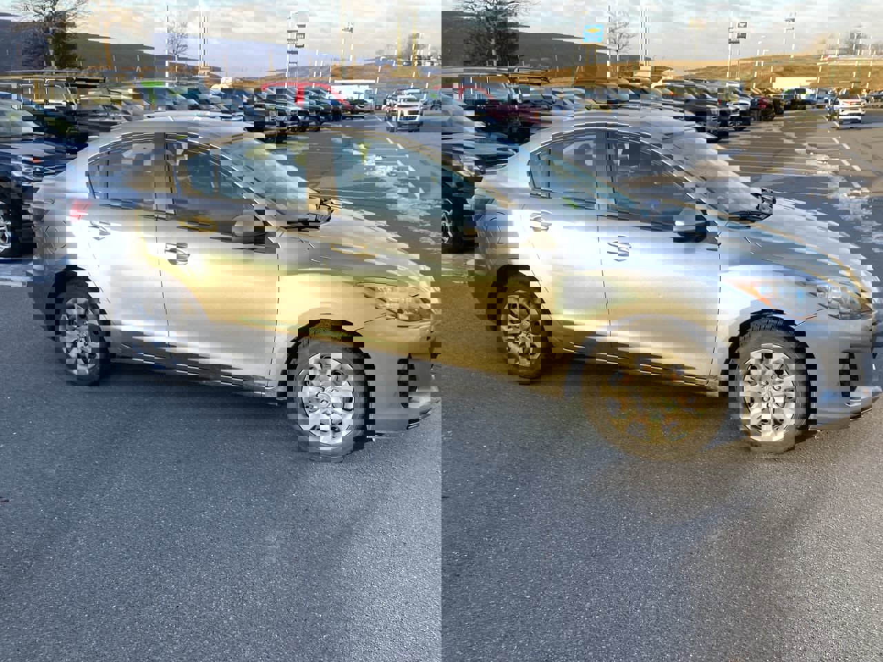 Used 2013 MAZDA MAZDA3 i Sport image 8