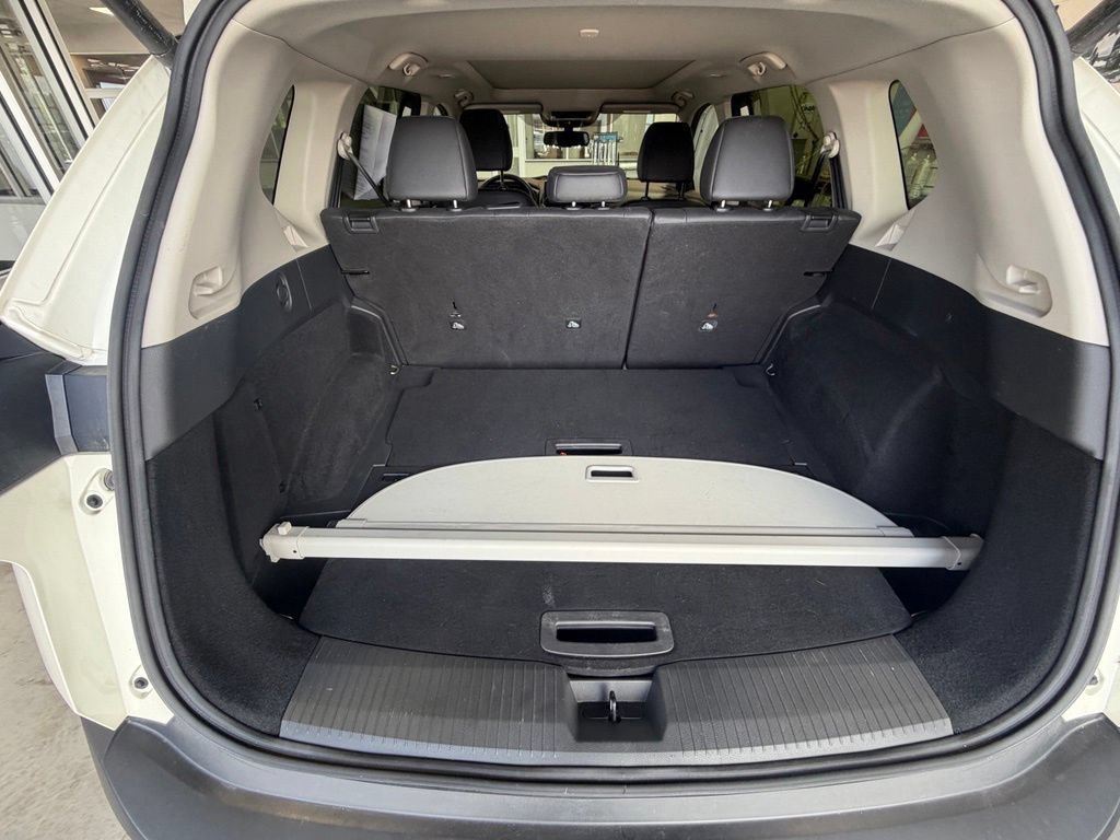 Used 2023 Nissan Rogue SL AWD/4WD image 45