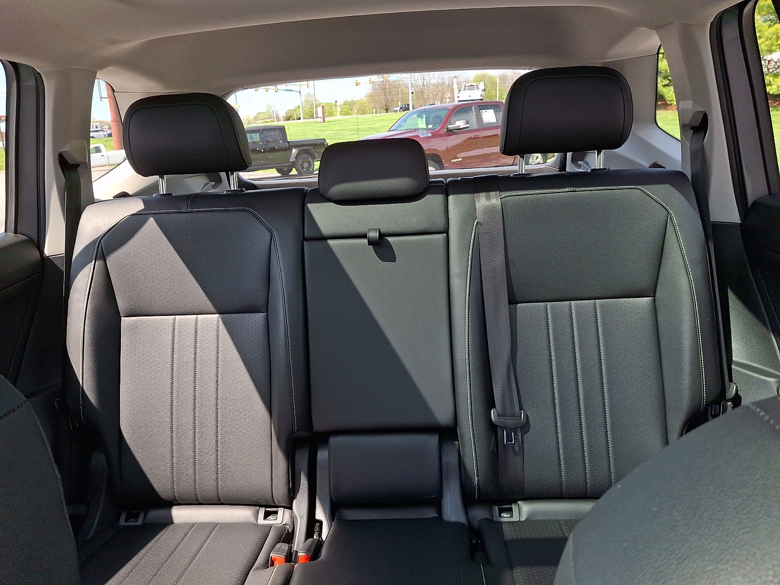 Used 2022 Volkswagen Tiguan SE image 20