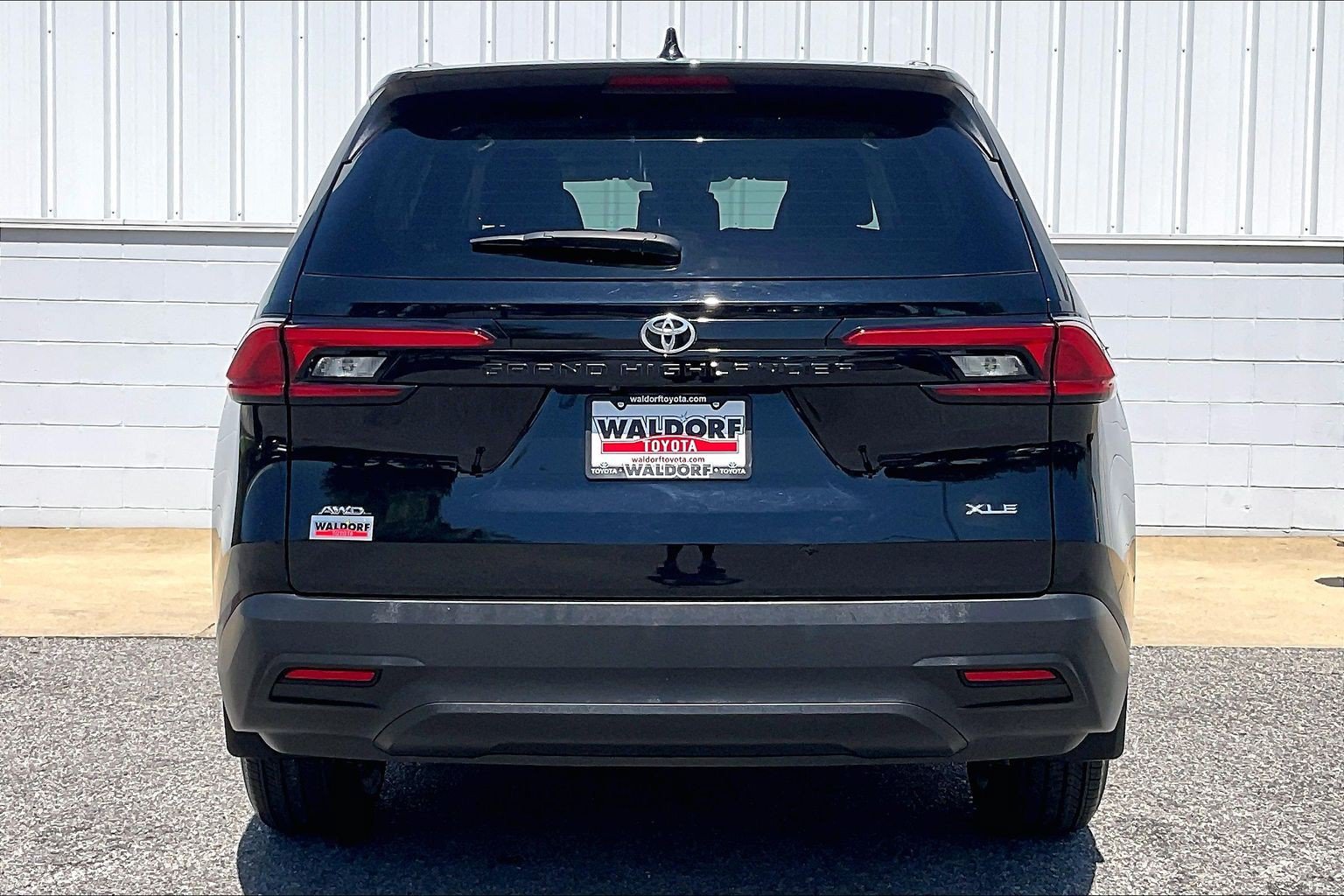 Used 2024 Toyota Grand Highlander AWD image 5