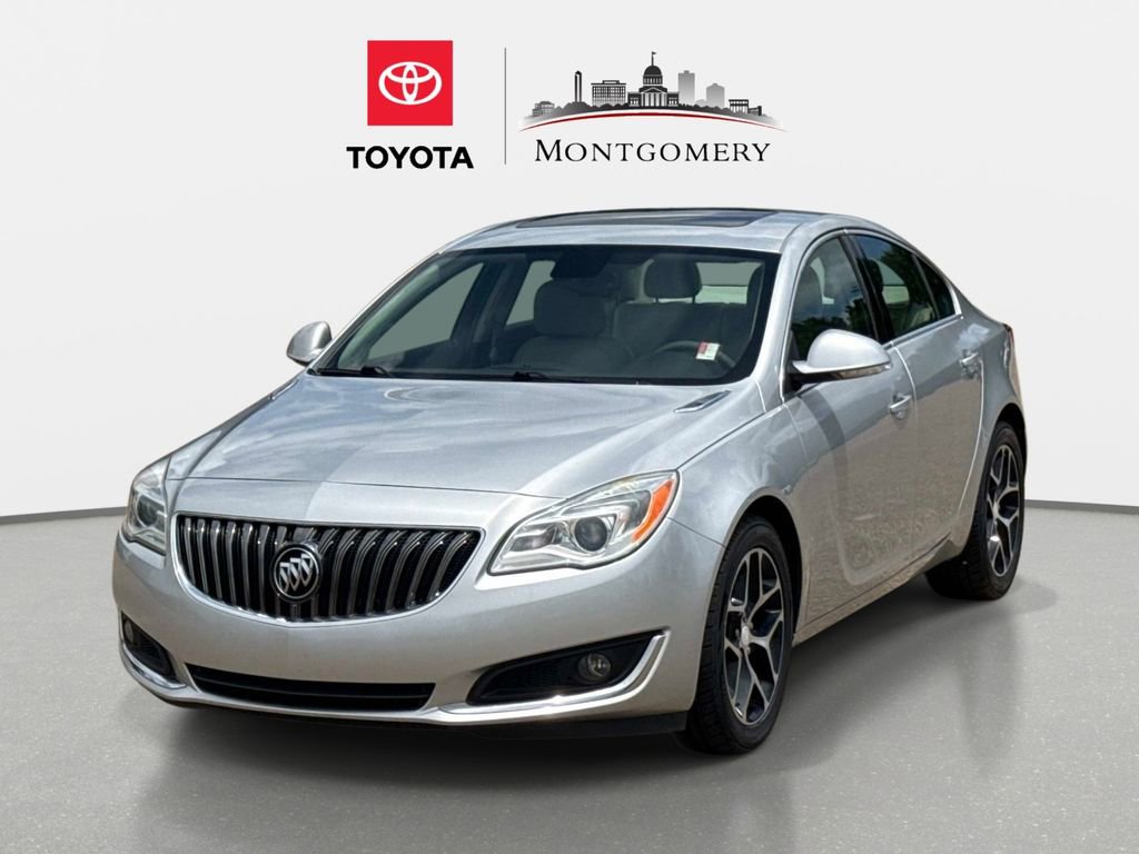 Used 2017 Buick Regal Sport Touring FWD image 7