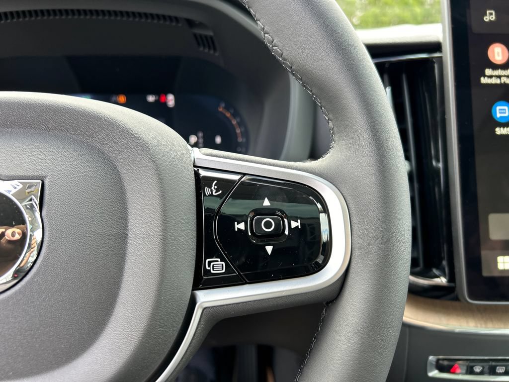 New 2026 Volvo XC60 B5 Plus w/ Protection Package Premier AWD/4WD image 14