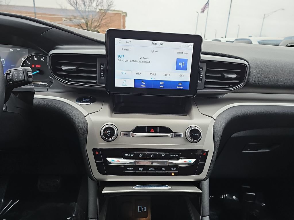 Used 2022 Ford Explorer XLT w/ Class IV Trailer Tow Package image 22