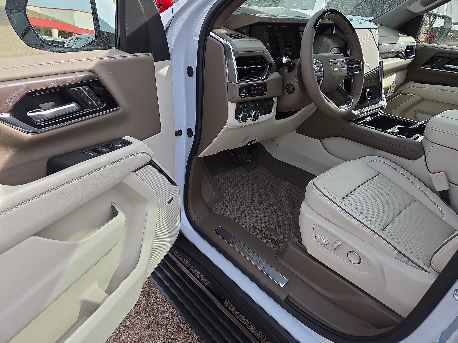 New 2026 GMC Yukon XL Denali w/ Denali Reserve Package AWD/4WD image 9