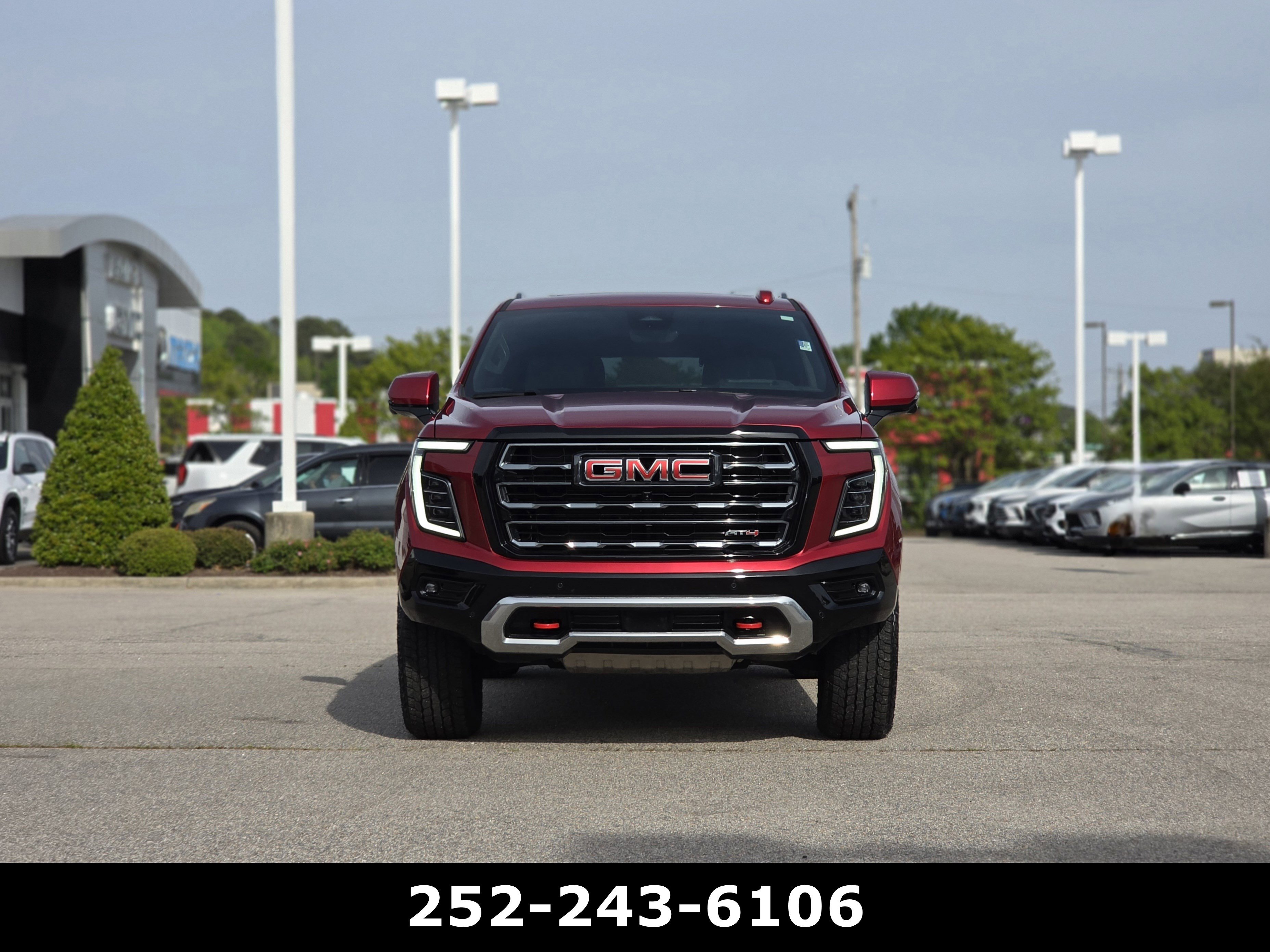 Used 2025 GMC Yukon AT4 w/ AT4 Premium Plus Package AWD/4WD image 2