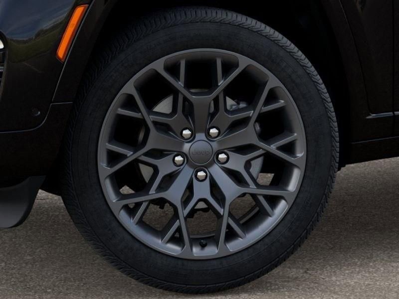New 2025 Jeep Grand Cherokee Summit image 8