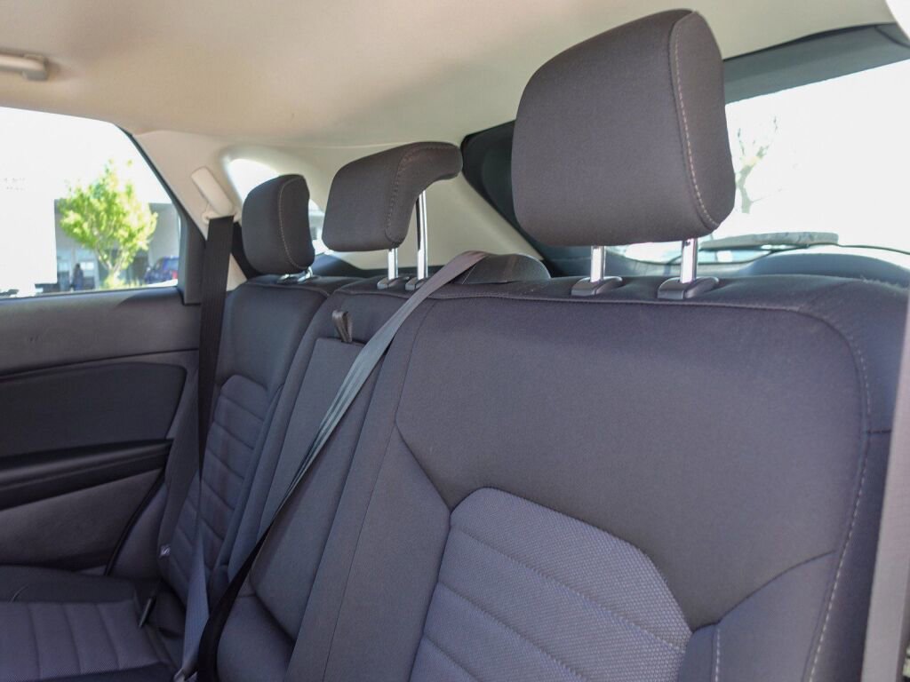 Used 2019 Ford Edge SE w/ SE Fleet Driver's Package image 11