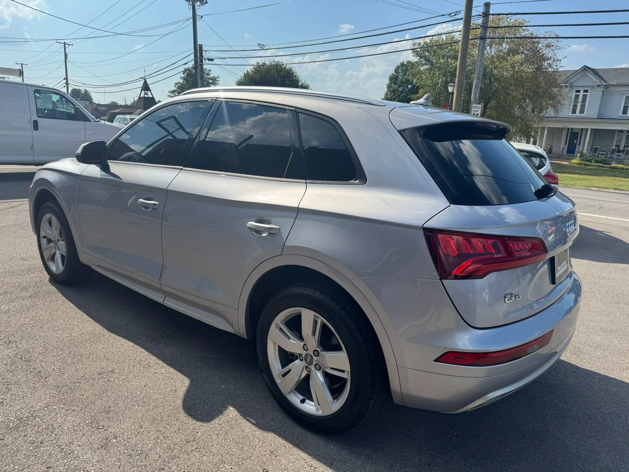 Used 2018 Audi Q5 2.0T Premium AWD/4WD image 9