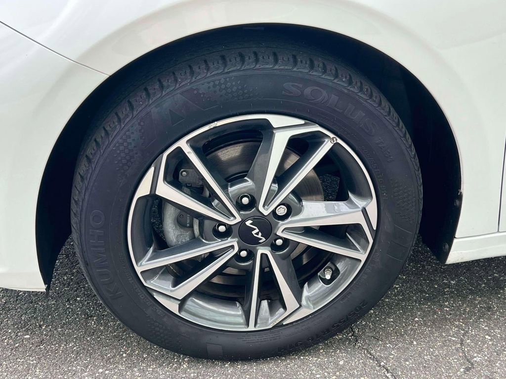 Used 2023 Kia Forte LXS w/ LXS Technology Package image 10