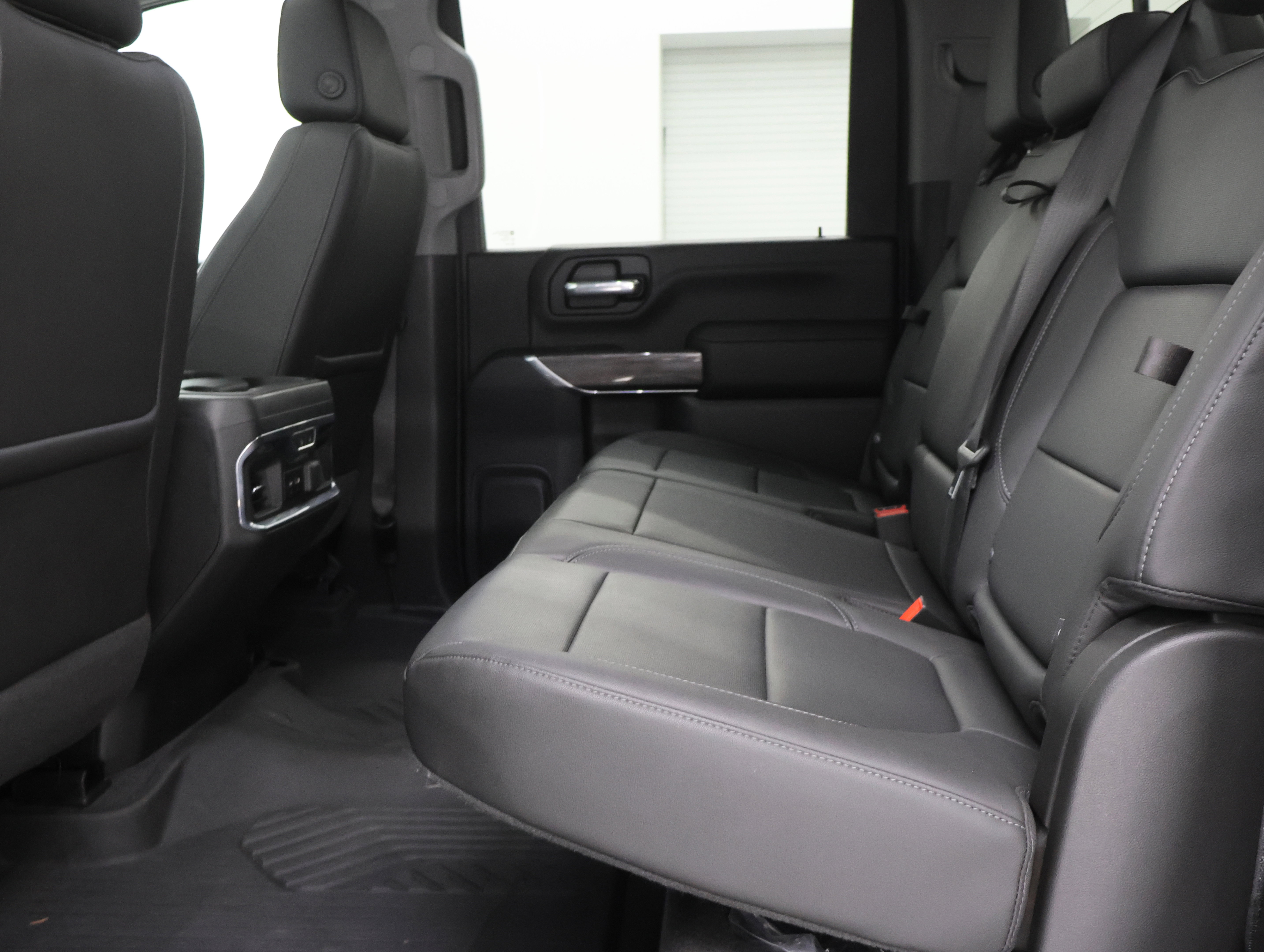 Used 2020 Chevrolet Silverado 2500 LTZ w/ LTZ Premium Package AWD/4WD image 43
