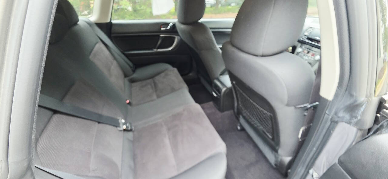 Used 2008 Subaru Outback 2.5i L.L. Bean AWD/4WD image 13