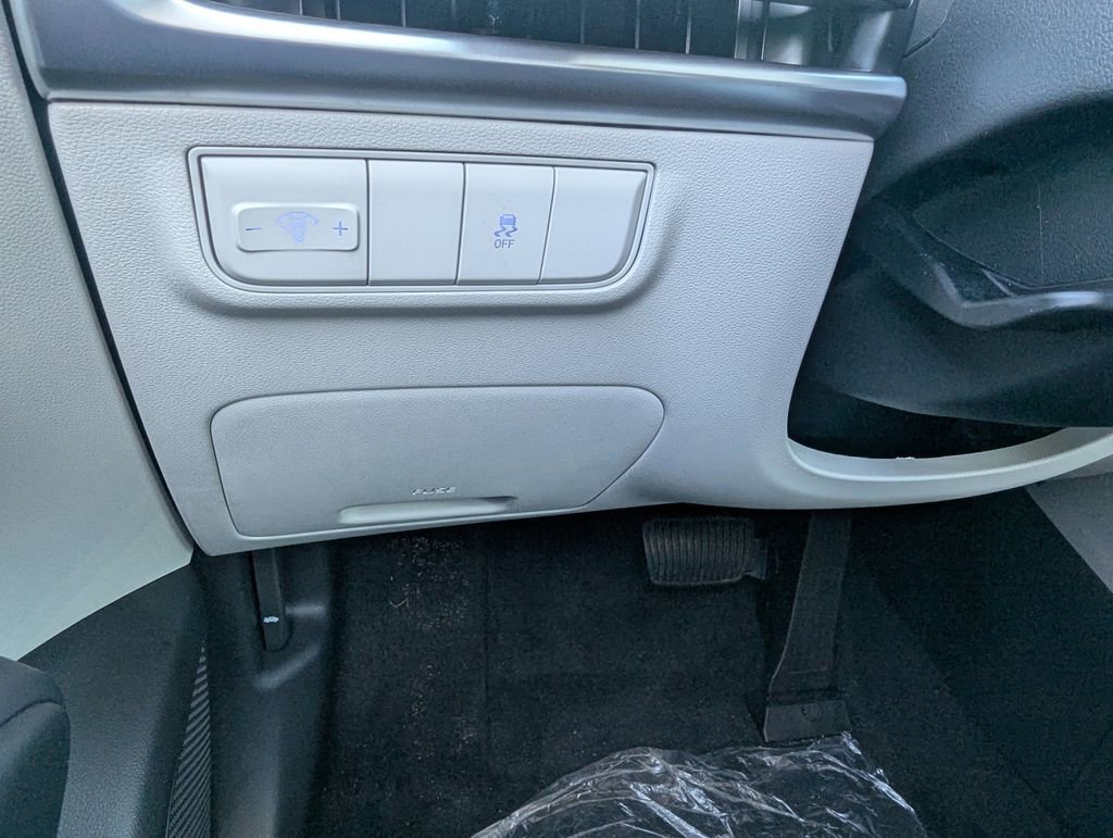 Certified 2026 Hyundai Tucson SE image 25