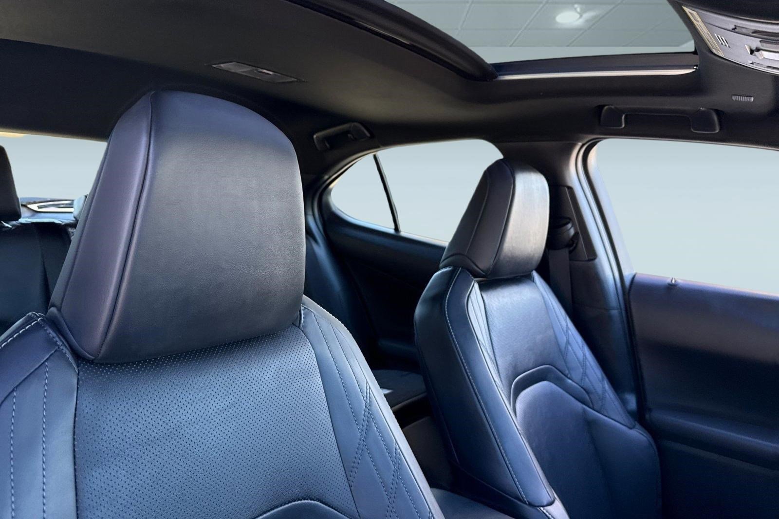 New 2026 Lexus UX 300h AWD image 21
