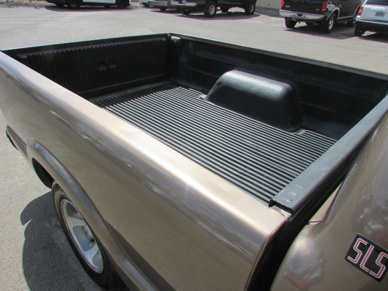 Used 2003 GMC Sonoma SLS w/ SLS Preferred Equipment Group image 20